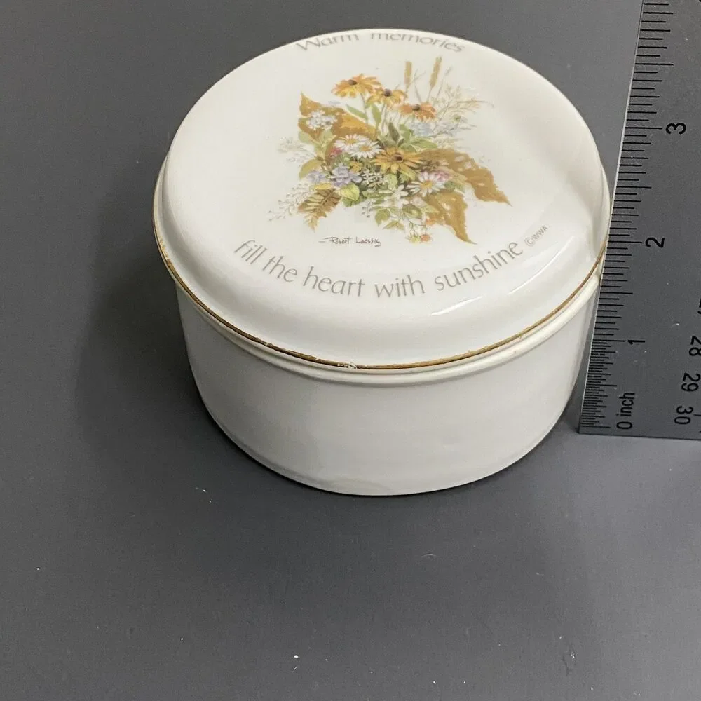 Floral Sentiments Robert Laessig Genuine Porcelain Trinket Box WWA Japan 1975
